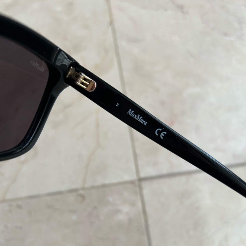 Max Mara Rectangular Sunglasses - image 5